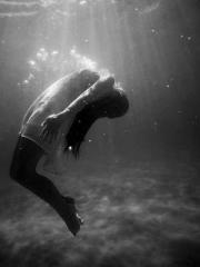 Fu Zi Mo Qin Luo Yan